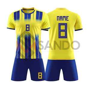 Ensembles d'uniformes de football imprimés de logo personnalisé en gros Ensemble de jersey en polyester de service de conception OEM - Product Image 1