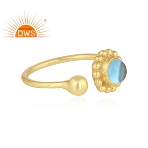 แหวนเงินแท้ 925 ชุบทอง ดีไซน์ดอกไม้ ประดับพลอยบลูโทแพซธรรมชาติ คอลเลคชั่นคลาสสิก ขายส่งเครื่องประดับ - Product Image 2