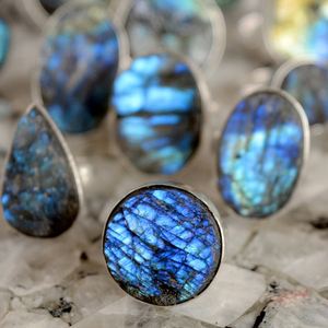 Bague Chevalière en Argent 925 avec Labradorite Naturelle Druzy, Bague en Pierre Précieuse Labradorite Effet Miroir Clair, Vente en Gros - Product Image 3