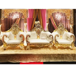 Ensemble de canapés modernes trône en or blanc pour mariages Maharaja & Maharani Mobilier événementiel - Product Image 1