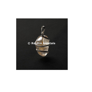 Beau pendentif en fil rutile doré semi-précieux - Product Image 1