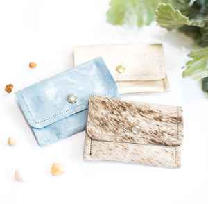 กระเป๋าคลัทช์ขนสัตว์แท้สไตล์ชาติพันธุ์สุดหรู ทำมือ กระเป๋าสตางค์ใบสั้น กันน้ำ ดีไซน์อเนกประสงค์ ซับในผ้าฝ้าย ปิดด้วยตัวล็อค - Product Image 1