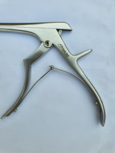 เครื่องเจาะกระดูก Kerrison Punch สแตนเลสคุณภาพพรีเมียม ขนาดปากจับ 1-6 มม. ได้รับการรับรองมาตรฐาน ISO 13485 - Product Image 4