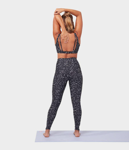 Ensemble de yoga avec impression par Sublimation pour femmes, sur mesure, vêtements d'entraînement, de fitness, soutien-gorge de sport - Product Image 2