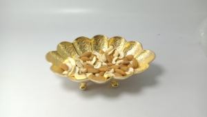 Cuenco para servir chapado en oro de 24 quilates, cuenco de fruta seca de Metal de diseño único para postres, cenas o fiestas - Product Image 4