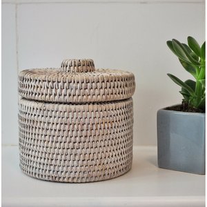White Wash Kana Rattan Round Single Tissue Box Cover Made in Vietnam
