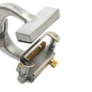 Pinza Quirúrgica de Punta Cerrada de Alta Calidad para Tatuajes, Digite Z 0 9, Instrumentos Veterinarios Estándar para Marcar Orejas de Animales de Granja - Product Image 5