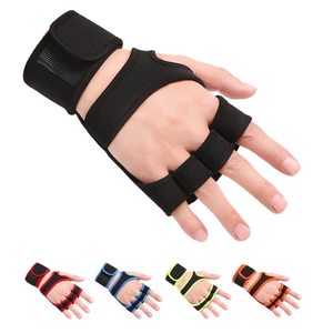 Gants d'haltérophilie Offre Spéciale gants de gymnastique demi-doigt avec support de poignet pour hommes et femmes - Product Image 1