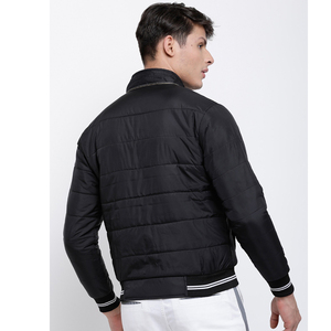Veste bomber en coton épais rembourrée de polyester imperméable à capuche pour homme, style décontracté pour l'hiver, disponible en prix de gros - Product Image 5