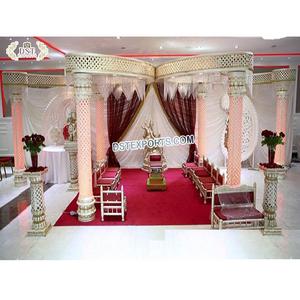 Mandap de mariage Gujarati en cristal blanc, Mandap papillon pour mariage indien, Mandap de mariage en diamant au design papillon, Royaume-Uni - Product Image 1