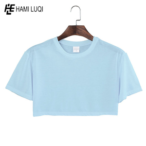 T-shirt graphique ajusté court personnalisé T-shirts pour femmes en coton blanc Chemises d'entraînement de yoga T-shirt haut court pour femmes premium, mince - Product Image 2