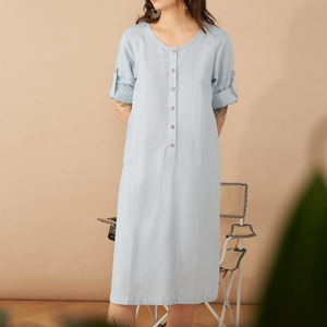 Robe midi cyan clair à col rond, manches trois quarts, coupe ample, formelle, en coton tissé, couleur unie, boutonnée sur le devant, robe naturelle pour l'été - Product Image 1