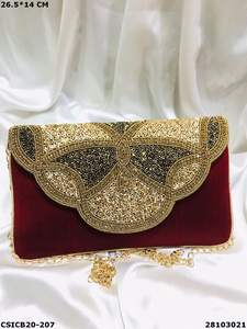 Pochette de soirée ethnique faite à la main - Product Image 5