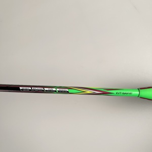 Raquette de badminton professionnelle OEM, carbone graphite haut module premium, légèrement dure avec grip PU, type offensif, 28 lbs - Product Image 5