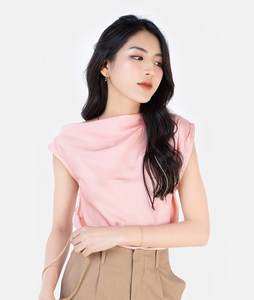 OEM/ODM personalizado Bold señoras blusas 2021 verano Casual recortado sin mangas Slash cuello Top hecho en Vietnam - Product Image 1