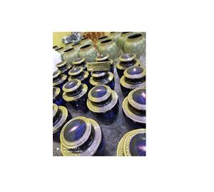 Urna de cremación de latón del fabricante Brassworld India para suministros funerarios para adultos - Product Image 1