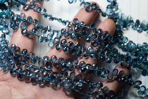 Perles de topaze bleue de Londres naturelle de 3 mm, facettées, en forme de poire, brin, qualité AAA+, certifiées IGI, Vivaaz Gems, fabrication de bijoux - Product Image 5