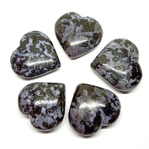 Pulido Indigo Gabbro Puffy Heart | Piedra de cristal curativo natural para decoración del hogar - Product Image 1