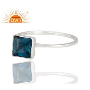 แหวนบุษราคัมสีฟ้าธรรมชาติที่งดงามผู้ออกแบบแหวนทองคำขาว9K ผู้ผลิตเครื่องประดับ - Product Image 2