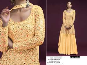 Ensemble Sharara noir en géorgette et soie Santoon, broderie avec travail de séquence et de papier métallisé, et travail de dentelle sur 4 côtés dans un long dupatta - Product Image 2