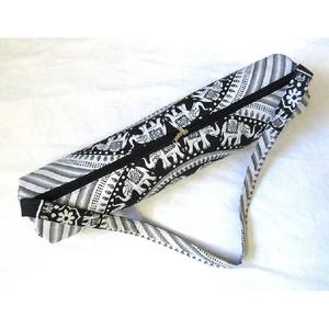 Bolsa de yoga simple de lona de algodón portátil Bolsa de esterilla de yoga impermeable elegante y funcional - Product Image 3