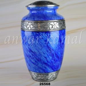 Couleurs de haute qualité avec urne au design gravé Urne de crémation adulte sculptée à la main florale pour cendres humaines - Product Image 1