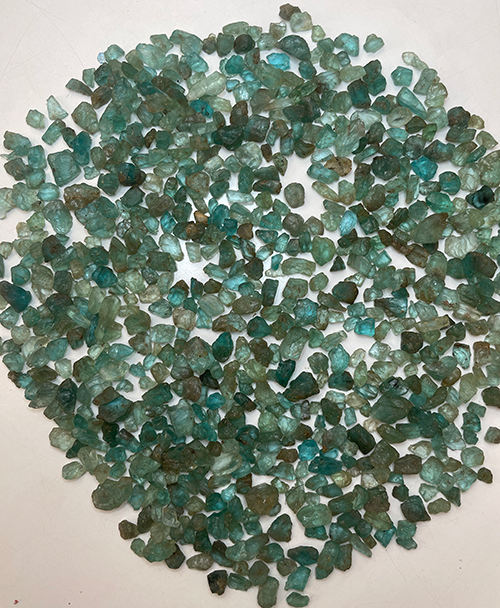 สีเขียวอมฟ้า