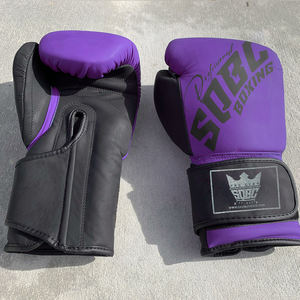 Gants de boxe en cuir mat de qualité supérieure SAQIB&CO MMA Muay Thai Sparring Tailles personnalisables 8oz-16oz Sangle de poignet à boucle et à crochets - Product Image 3