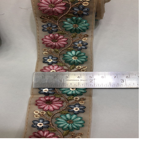 Tissu de base en filet coloré or, fait sur mesure, avec broderie florale, adapté aux créateur de vêtements - Product Image 1