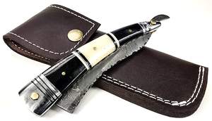 Rasoir de sécurité de luxe en acier Damas à lame unique avec manche en bois pour le visage des hommes et l'utilisation en extérieur pour les barbiers - Product Image 5