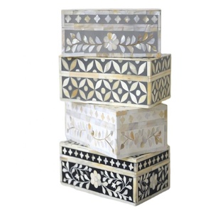 Boîtes à incrustation, os et mère de perles, incrustation - Product Image 1