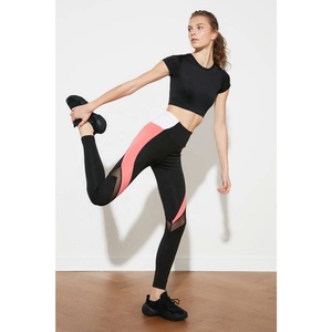 กางเกงเลกกิ้งออกกำลังกายเอวสูงสำหรับผู้หญิง สไตล์สตรีทแวร์ ป้องกันแบคทีเรีย สีตัดกัน ระบายอากาศได้ดี น้ำหนักเบา ผลิตจากผ้าไหม สแปนเด็กซ์ และไนลอน - Product Image 5