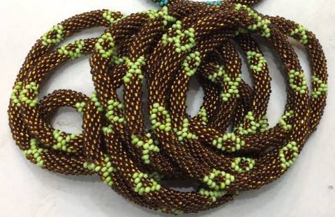 สีน้ำตาล