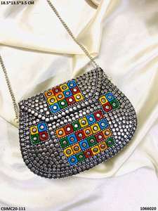 กระเป๋าคลัทช์สุดหรูสำหรับออกงานกลางคืนทำจากโลหะโมเสก - Product Image 4