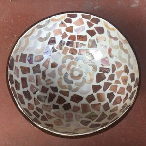 Cuencos de masa de Diseño Artesanal vietnamita personalizados, incrustaciones de conchas marinas, artesanías de cáscara de coco, regalos de negocios, paquete de cajas de cartón pulidas - Product Image 1