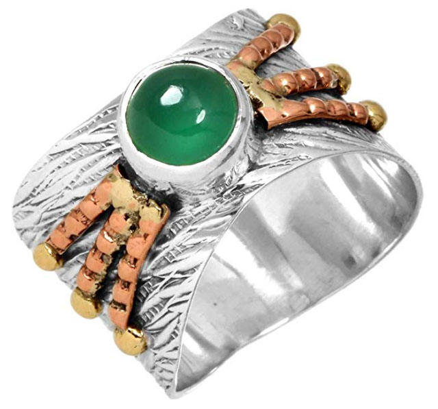 สีเขียว