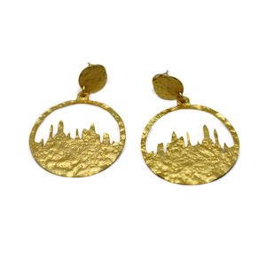 Clou doré mat finition tendance vêtements de fête faits à la main dernière mode boucle d'oreille en laiton pour filles et femmes - Product Image 2