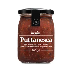 इतालवी Puttanesca सॉस टमाटर के साथ काले जैतून Capers और Anchovies खाना पकाने और थोक विक्रेताओं के लिए