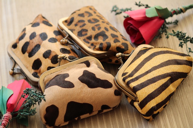 สีน้ำตาล