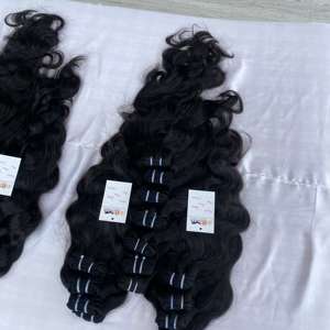 Extensiones de Cabello Humano Virgen Indio 100% Natural, Cabello de Templo Indio de la Mejor Calidad, con Cutícula Alineada, Venta al Por Mayor - Product Image 1