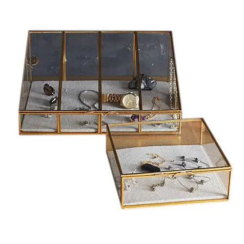 علبة عرض مجوهرات عاكسة من النحاس والزجاج الشفاف علبة لعرض صندوق التخزين منظم مجوهرات وحلقات الأذن والخواتم