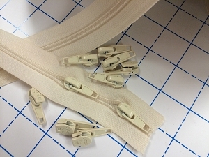 Wholesale OZL #3 Nylon Open-End Zipper with Auto Lock 100mm Length Model GMA - Product Image 5