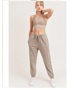 ชุดออกกำลังกาย OEM พร้อมโลโก้สั่งทำพิเศษ รุ่น AWAKEN COFFEE แบบไร้ตะเข็บ - Product Image 5