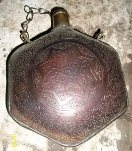 Frasco de agua de Metal antiguo decorativo