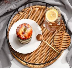 Plateau de service en fer et rotin massif Forme ronde Design élégant Parfait pour la cuisine, la salle à manger et la table à la maison - Product Image 2