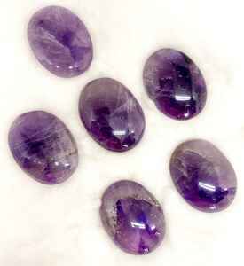 Venta al por mayor de alta calidad, piedra de Palma de amatista/piedra preciosa pulida superior, ovalada curativa/cabujón de cristal FENG SHUI ELEGAN amor tallado - Product Image 2