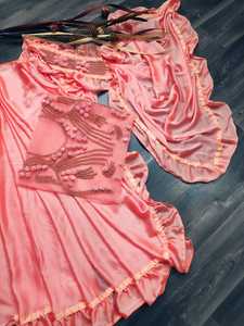 Nieuwste Ontwerper Fantastische Rijke Look Nieuwe Mode Zwart Werk Witte Kleur Sari Met Ongestikte Blouse Stuk Laagste Prijs Kledingstuk