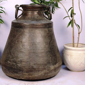 Maceta de bronce tradicional hecha a mano a granel, maceta para exhibición al aire libre, jardín y fiesta al aire libre y decoración de escenario - Product Image 1