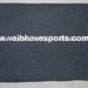 ผ้าห่มขนแกะบรรเทาลายทางผ้าโพลีเอสเตอร์100% ความร้อนต่ำสำหรับห้องนอนและห้องนั่งเล่นสำหรับวันหยุดปีใหม่ - Product Image 2