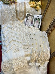 ชุดสูทปากีสถานออกแบบสีขาว3ชิ้นพร้อมสวมใส่สำหรับผู้หญิง - Product Image 4